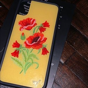 iPhone X/Xs yellow wildflower case with flowers